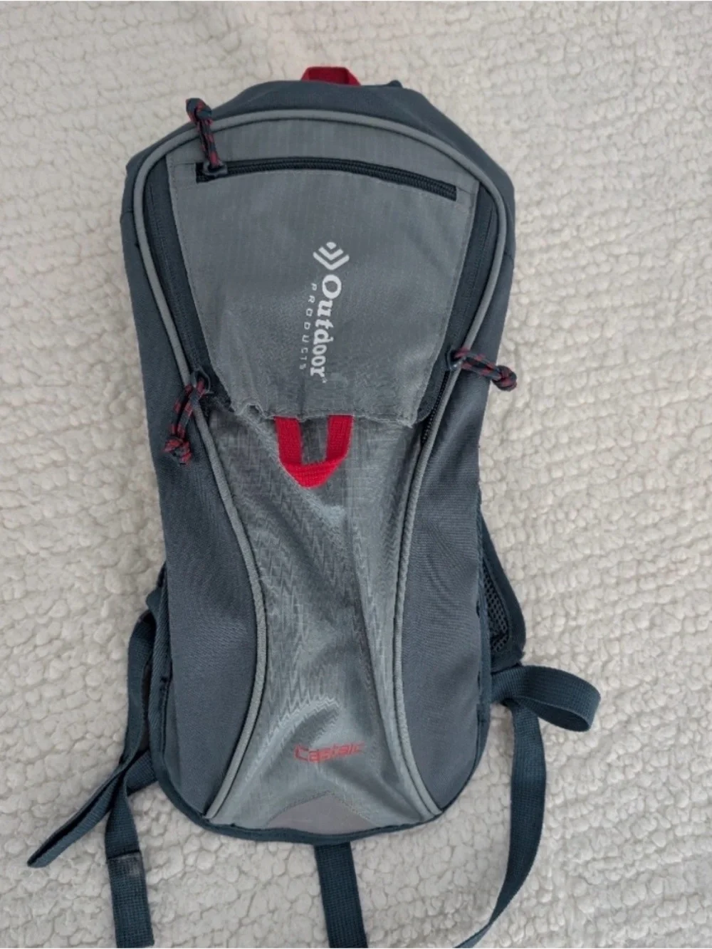 Gray and Dark Gray Men’s Daypack with Red Accents